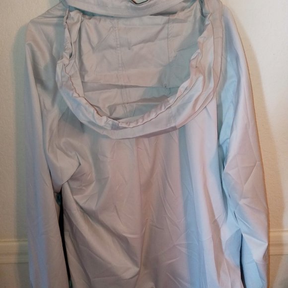 REEBOK BNWOT MENS GREY W BLACK TRIM WIND BREAKER W HIDDEN HOODIE IN COLLAR  XL - Picture 4 of 6